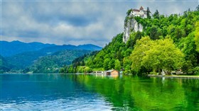 Castle_Mountain_Lake