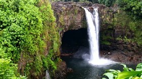 Hawaiian_Waterfall