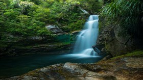 Intoxicatingly_Beautful_Waterfall