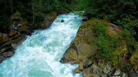 Turquoise_Mountain_River