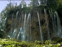 plitvice mountain falls